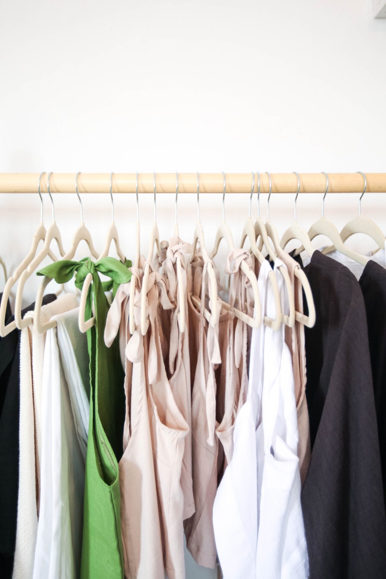 Organizing Thursday: Slim Velvet Hangers - CorporetteMoms